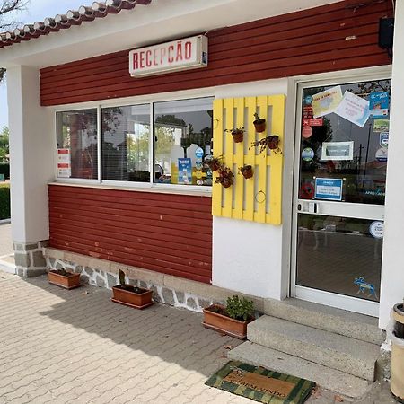 ホテル Parque De Campismo Orbitur エヴォラ エクステリア 写真